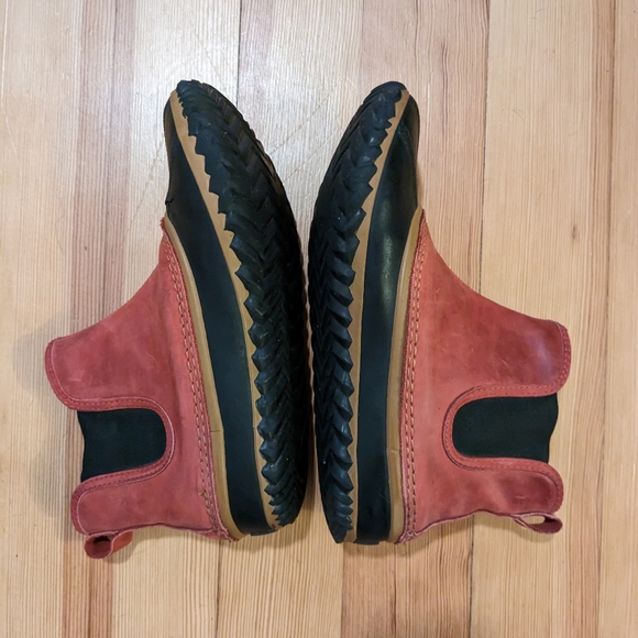 Sorel Out n About Chelsea Boots - Picture 3 of 8